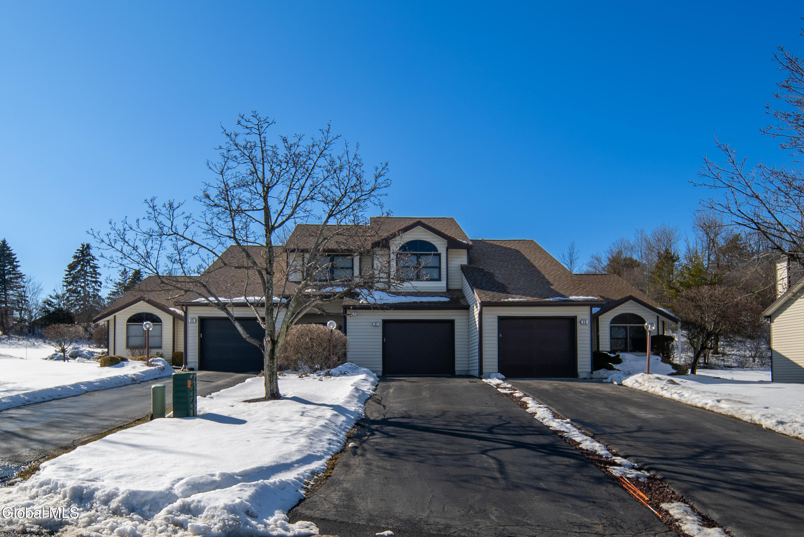 29 Surrey Hill Drive Latham NY 12110