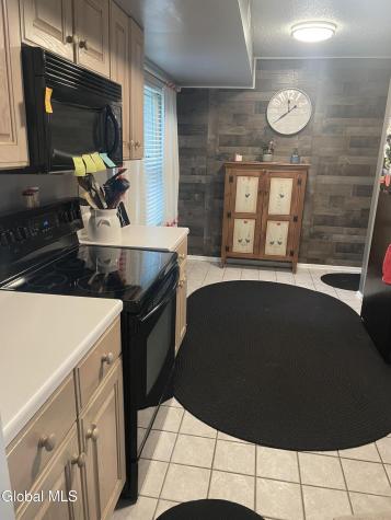 20 Tiffany Drive Queensbury NY 12804