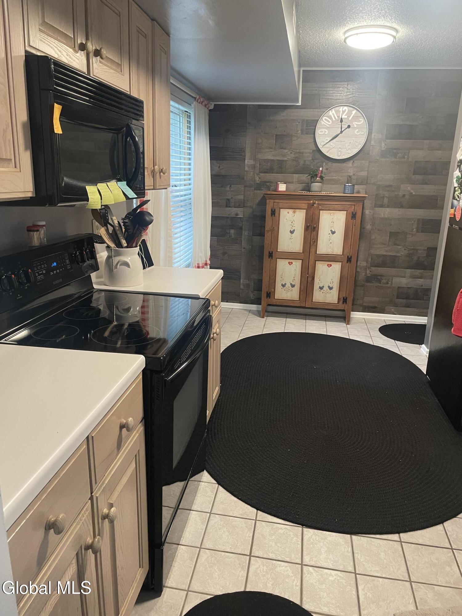 20 Tiffany Drive Queensbury NY 12804