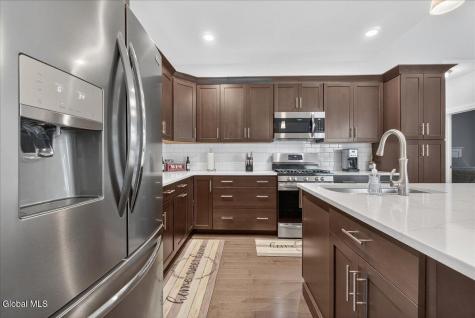 18C Idared Lane Clifton Park NY 12065