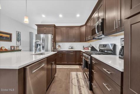 18C Idared Lane Clifton Park NY 12065
