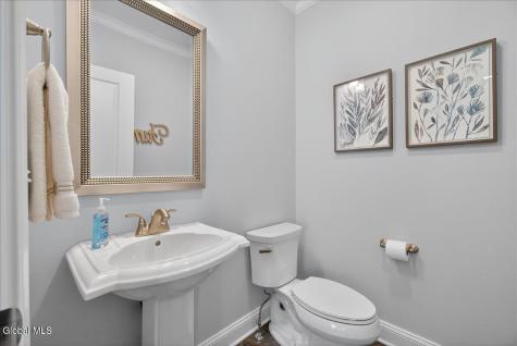 18C Idared Lane Clifton Park NY 12065