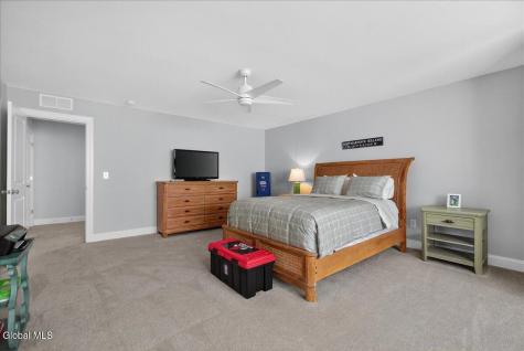 18C Idared Lane Clifton Park NY 12065