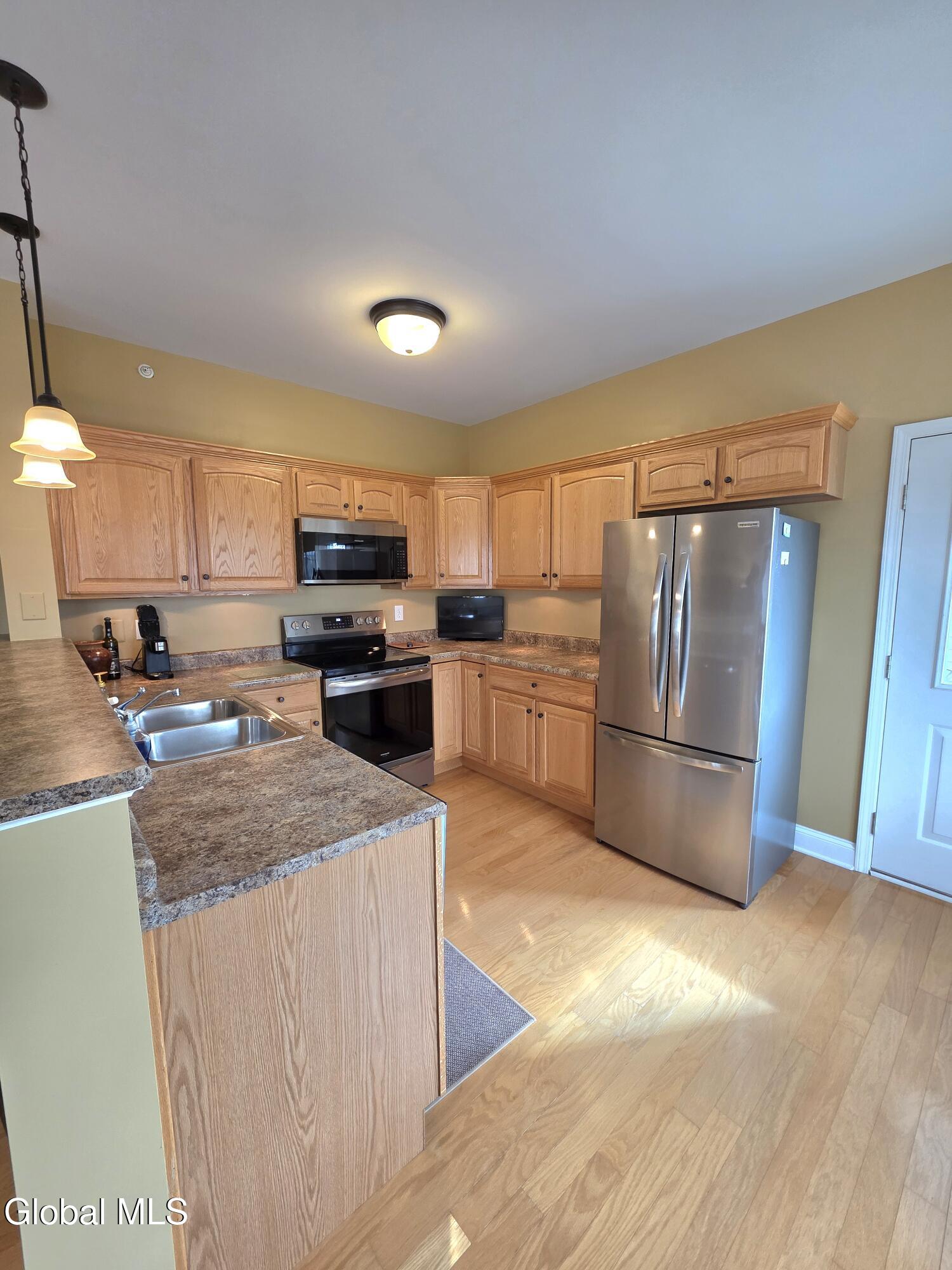 208 N Ridge Troy NY 12182