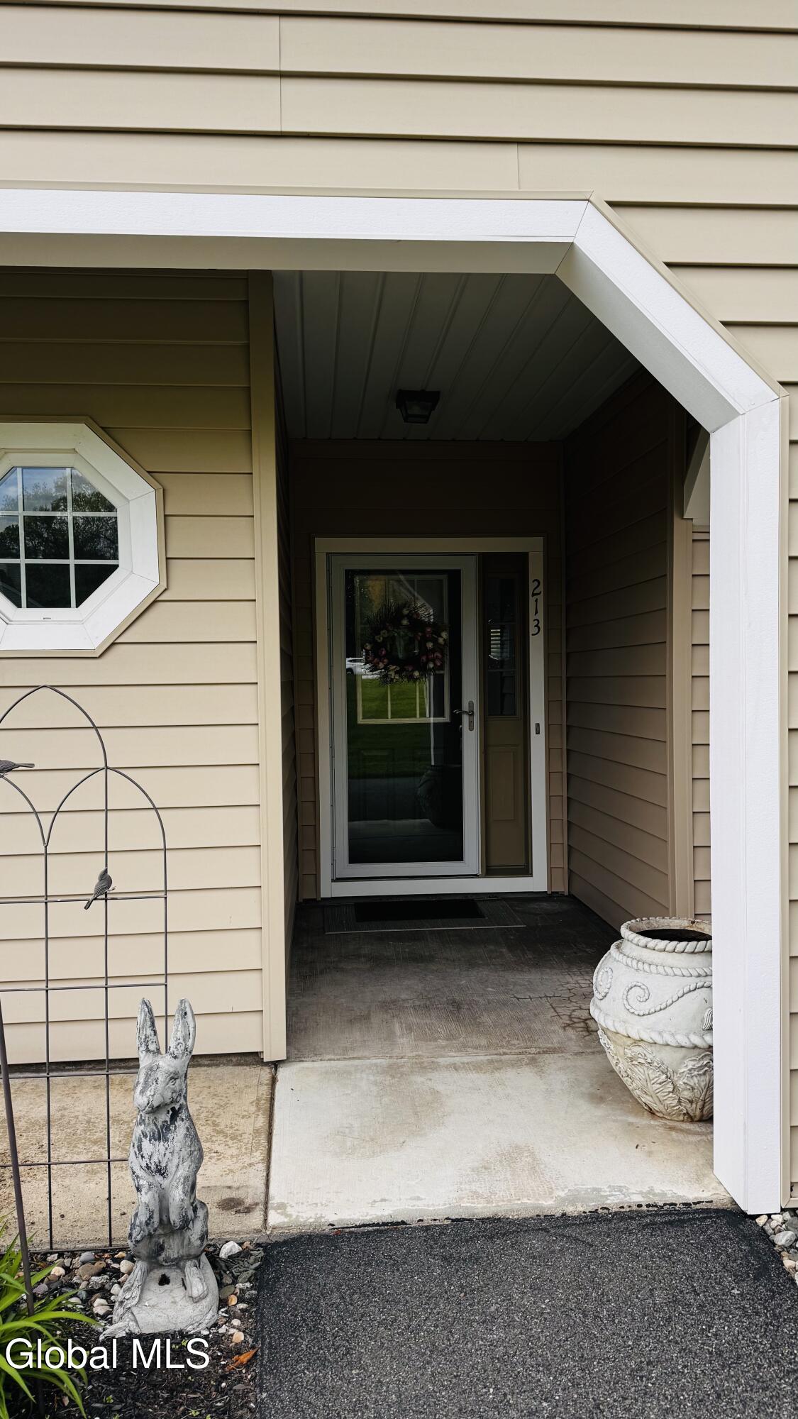 213 Hampton Place Boulevard Troy NY 12180