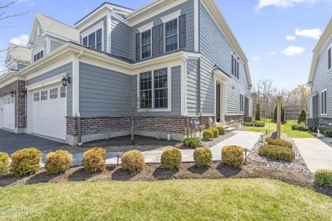 8 Cambridge Way Latham NY 12110
