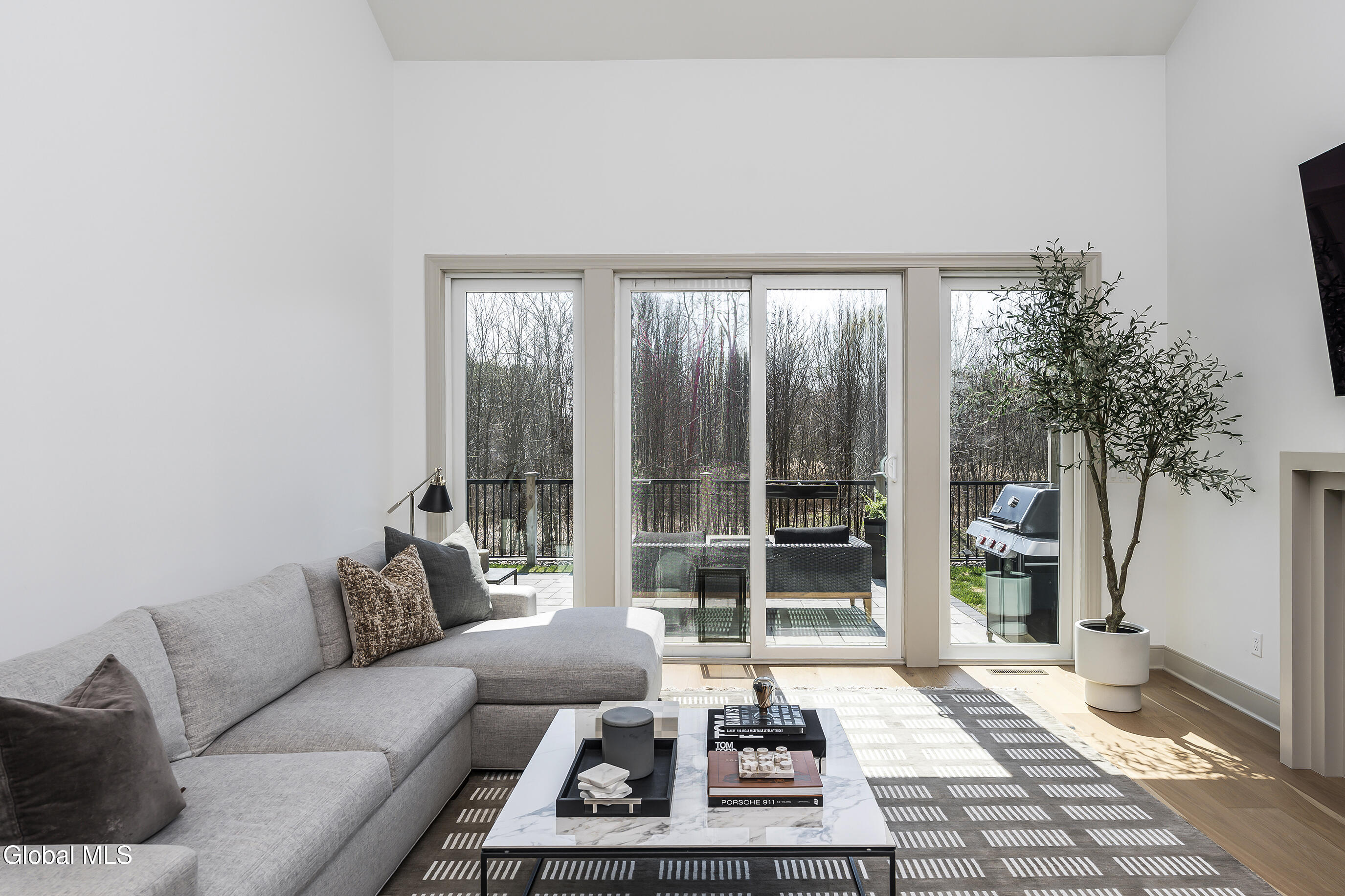 8 Cambridge Way Latham NY 12110