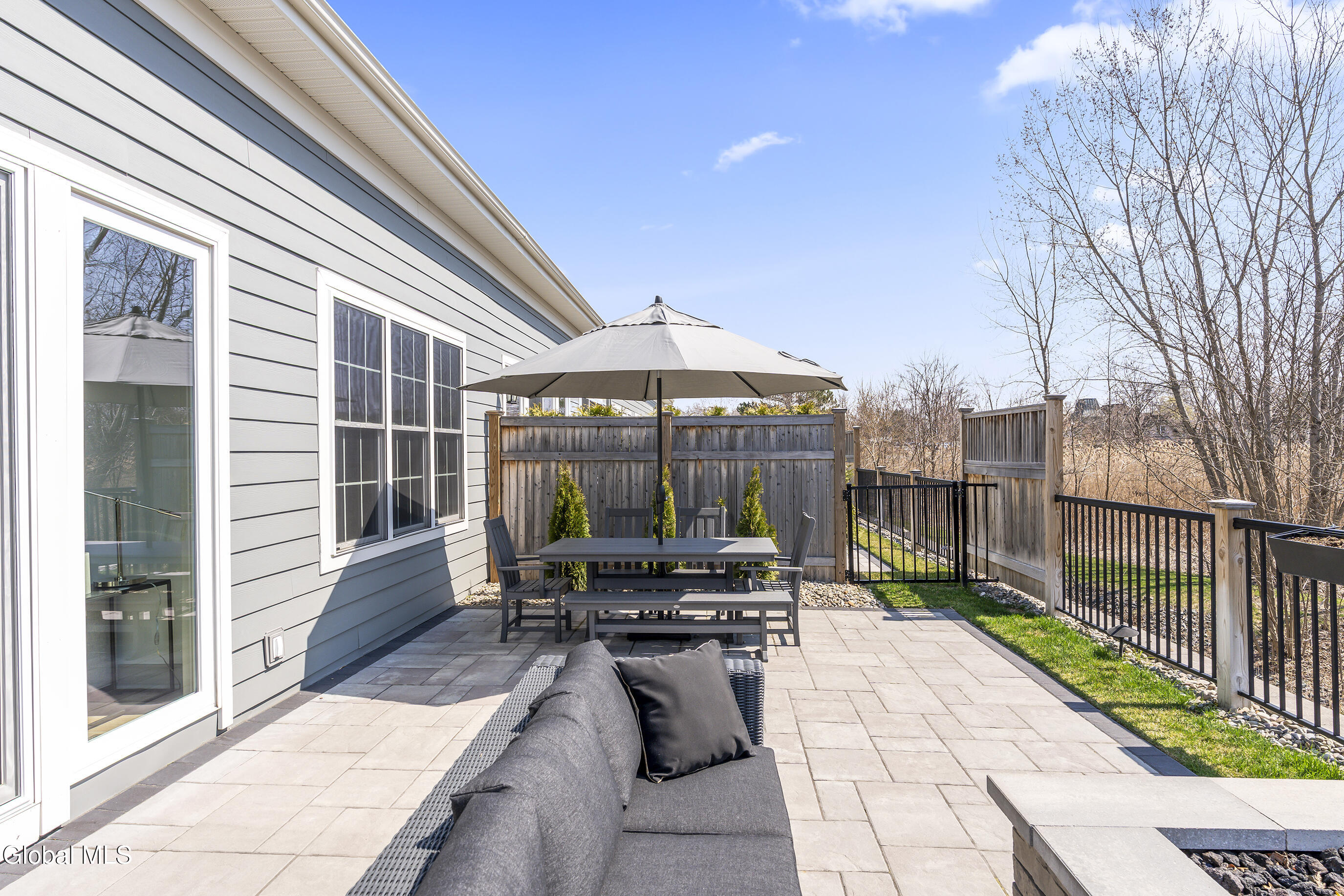 8 Cambridge Way Latham NY 12110