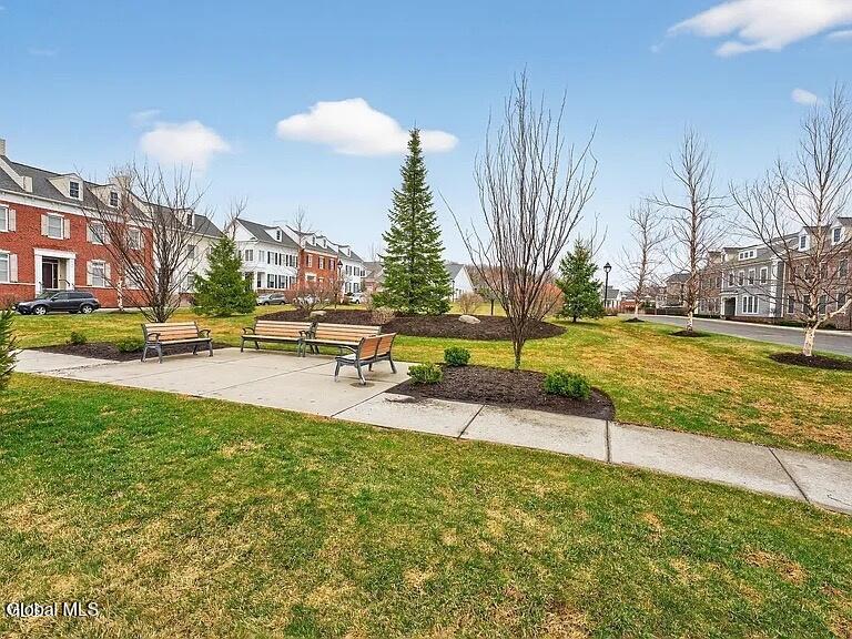 8 Cambridge Way Latham NY 12110