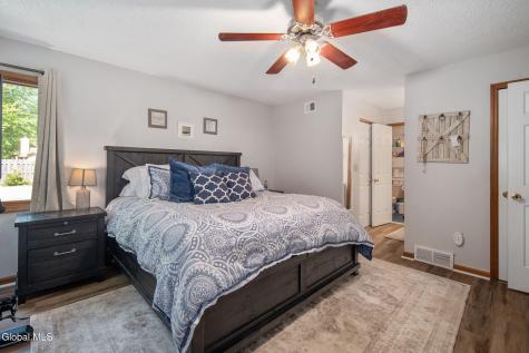 4034 Georgetown Square Schenectady NY 12303