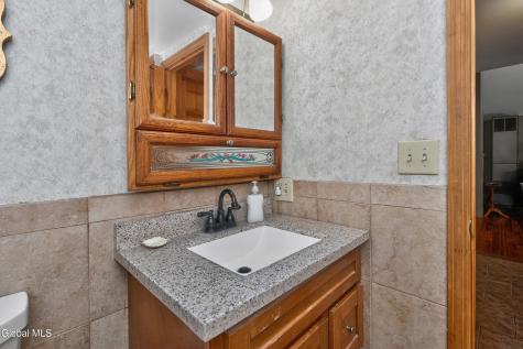 28 Thimbleberry Road Malta NY 12020