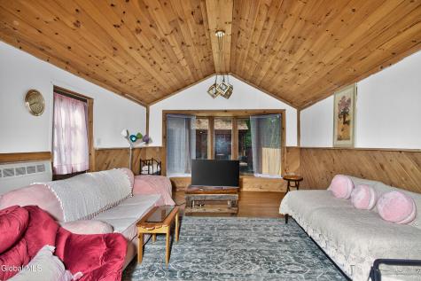 28 Thimbleberry Road Malta NY 12020