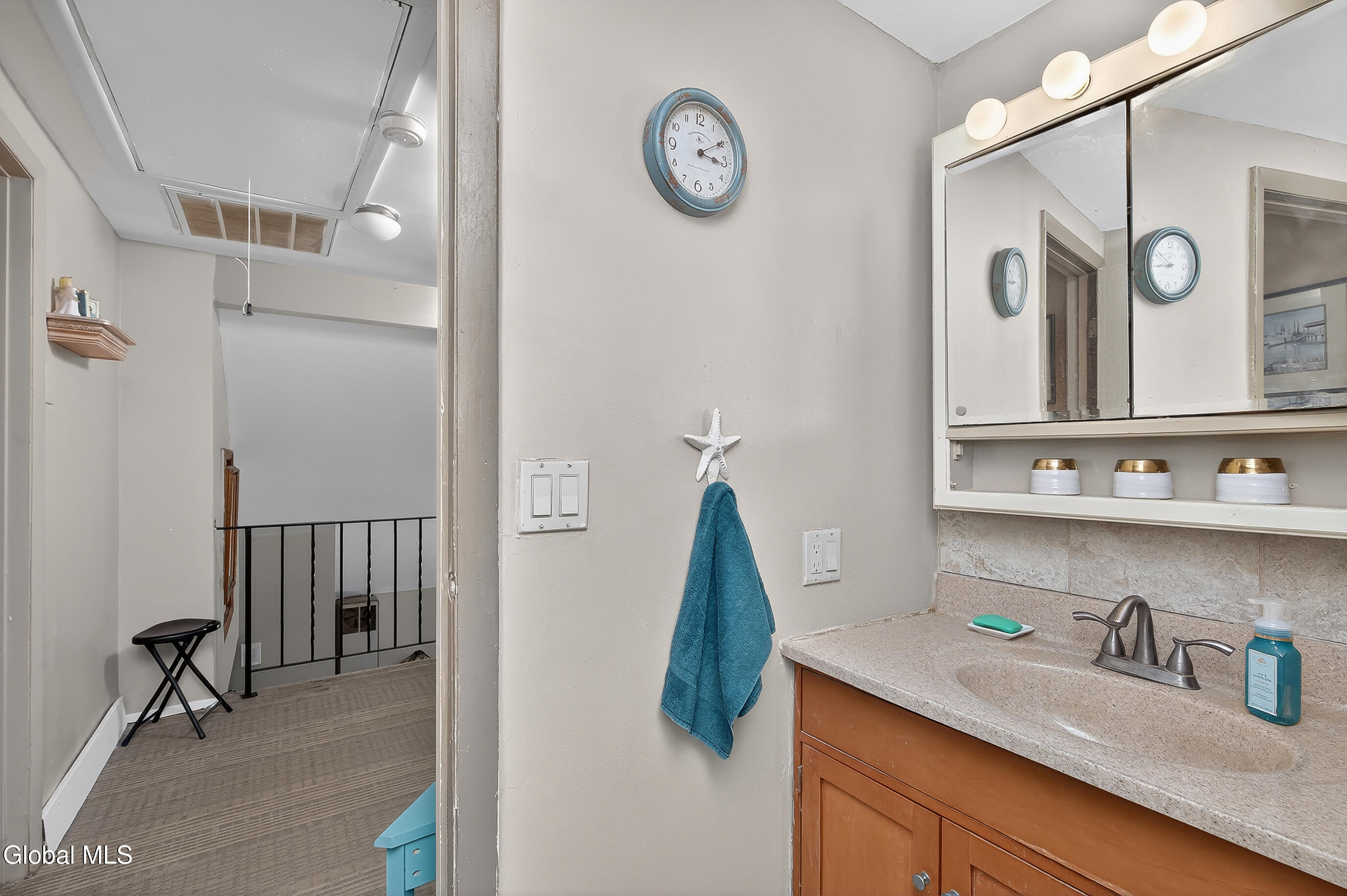 28 Thimbleberry Road Malta NY 12020