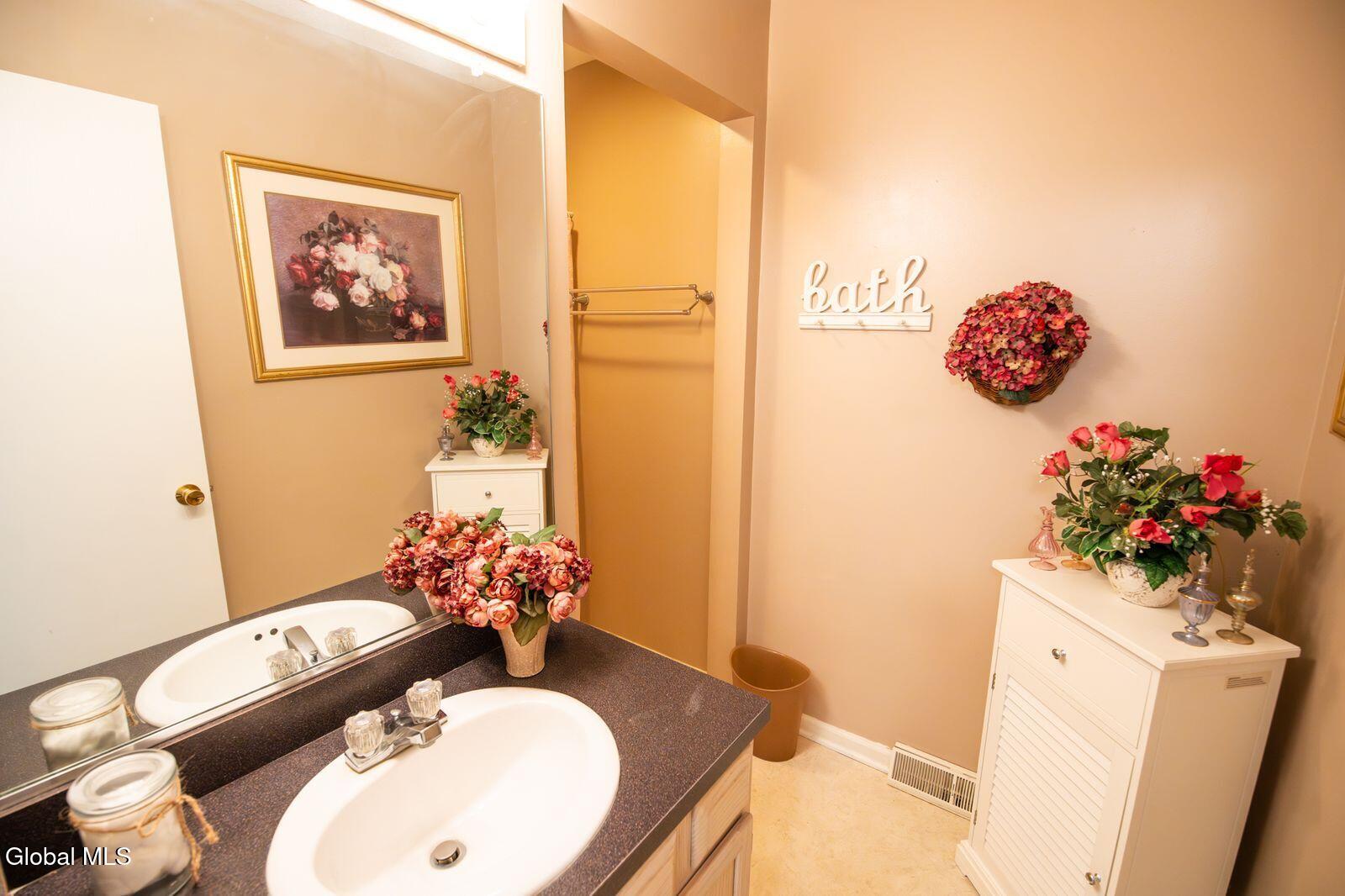 7 Fairwood Drive Queensbury NY 12804