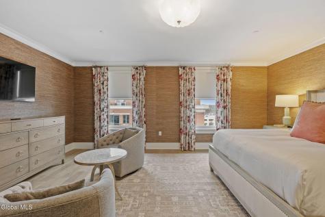 19 Washington Street Saratoga Springs NY 12866