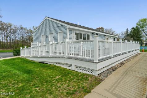 184 Cedarview Lane Watervliet NY 12189