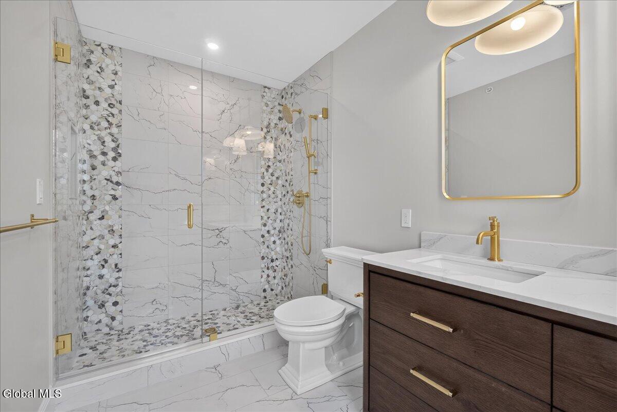122 Regent Street Saratoga Springs NY 12866