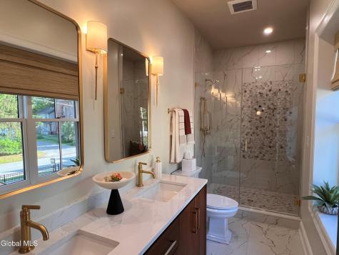 122 Regent Street Saratoga Springs NY 12866