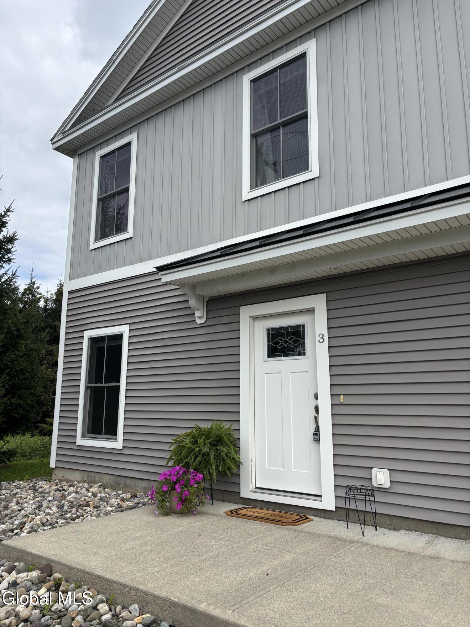 166 Jefferson Street Saratoga Springs NY 12866