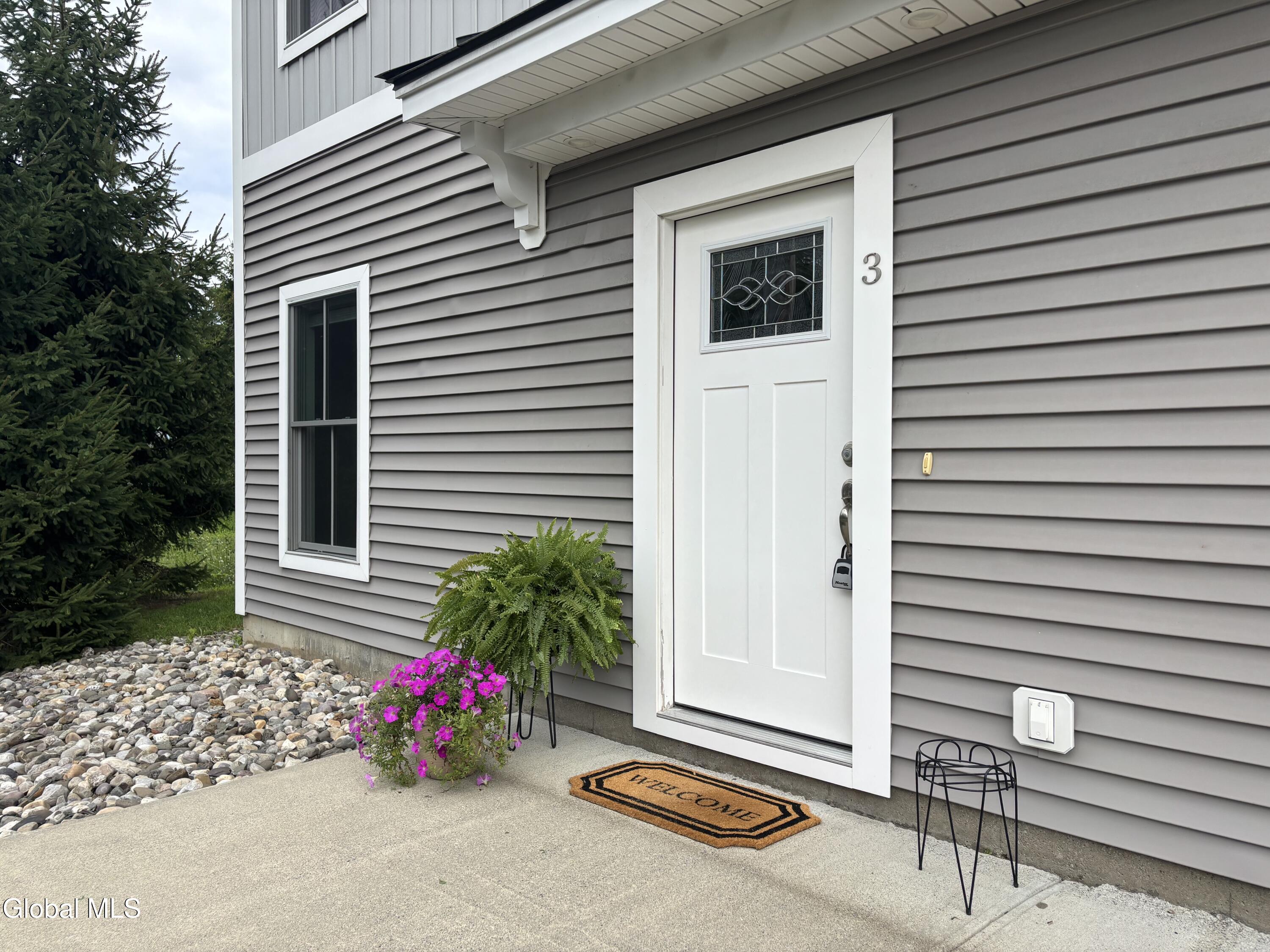 166 Jefferson Street Saratoga Springs NY 12866