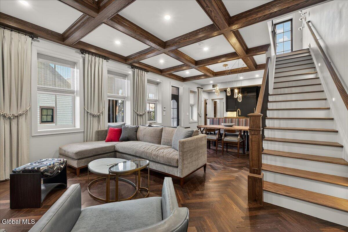 122 Regent Street Saratoga Springs NY 12866