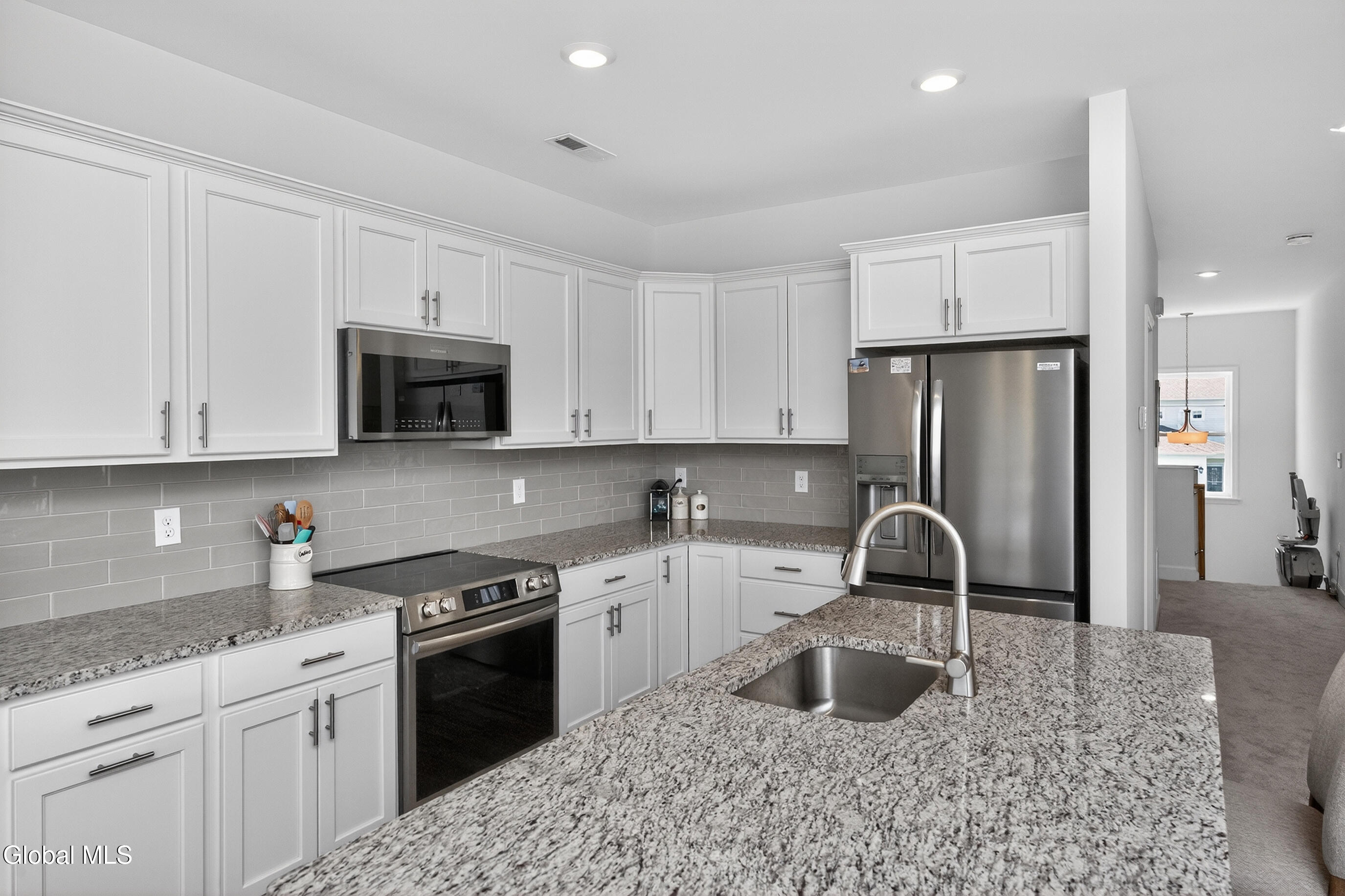 13 Kendra Court Cohoes NY 12047