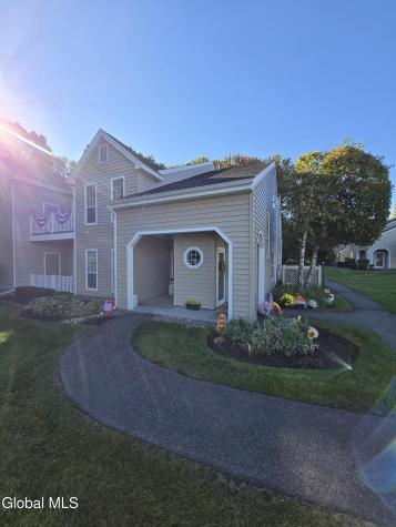 1811 Hampton Place Boulevard Troy NY 12180