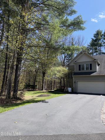 3 Donegal Way Saratoga Springs NY 12866