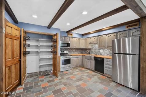 9C La Costa Drive Clifton Park NY 12065