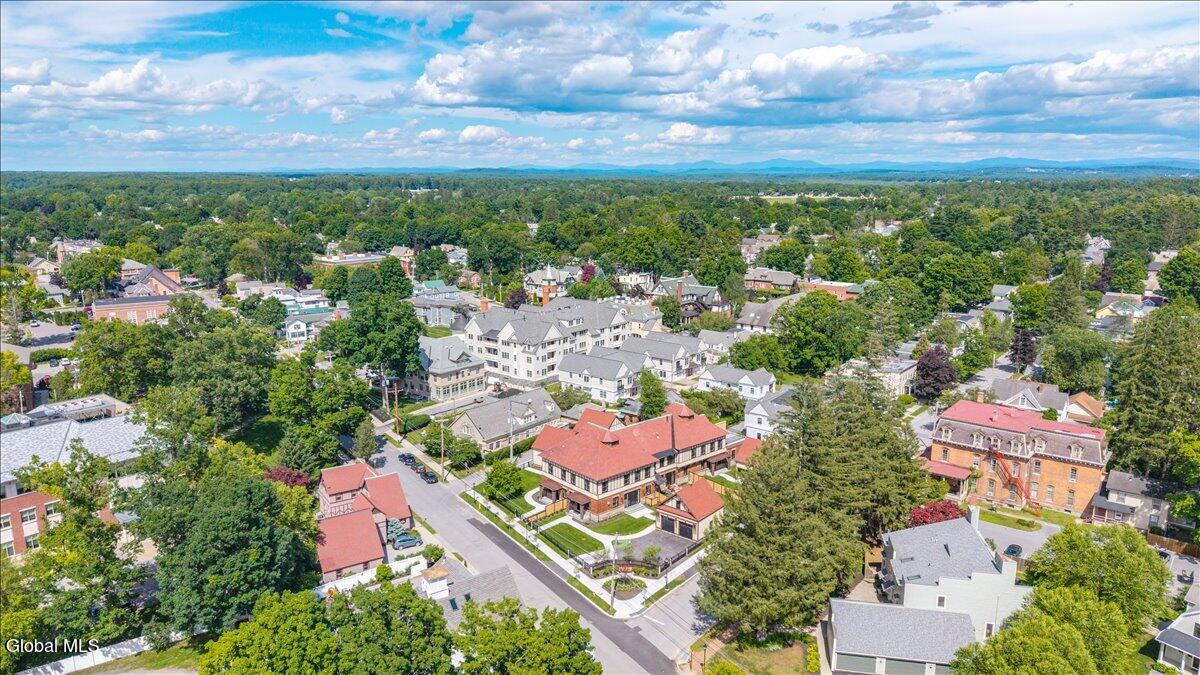 122 Regent Street Saratoga Springs NY 12866