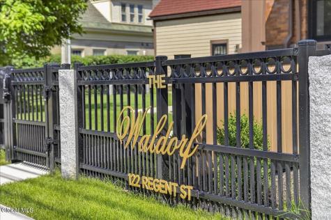 122 Regent Street Saratoga Springs NY 12866