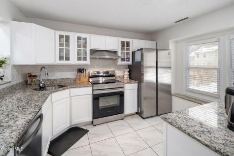 13 Raleigh Drive Halfmoon NY 12065