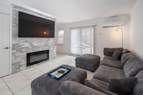 13 Raleigh Drive Halfmoon NY 12065