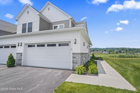 17 Wardley Circle Cohoes NY 12047