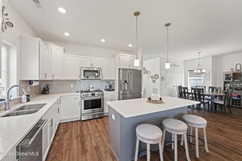 17 Wardley Circle Cohoes NY 12047