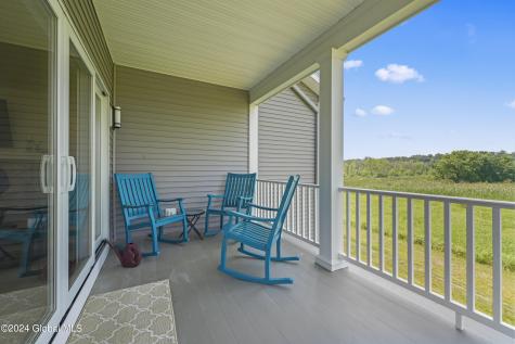 17 Wardley Circle Cohoes NY 12047