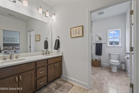 17 Wardley Circle Cohoes NY 12047