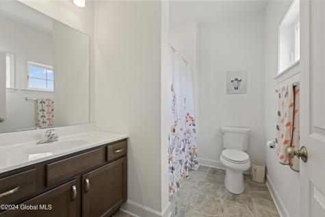 17 Wardley Circle Cohoes NY 12047