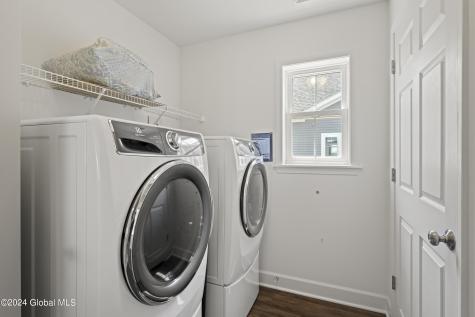17 Wardley Circle Cohoes NY 12047