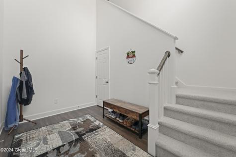 17 Wardley Circle Cohoes NY 12047