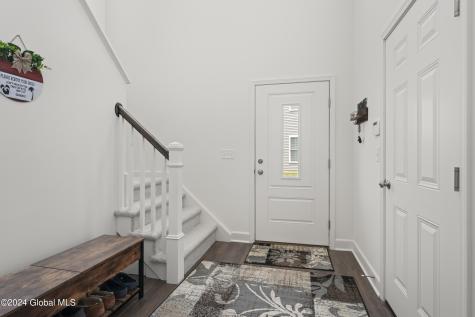 17 Wardley Circle Cohoes NY 12047