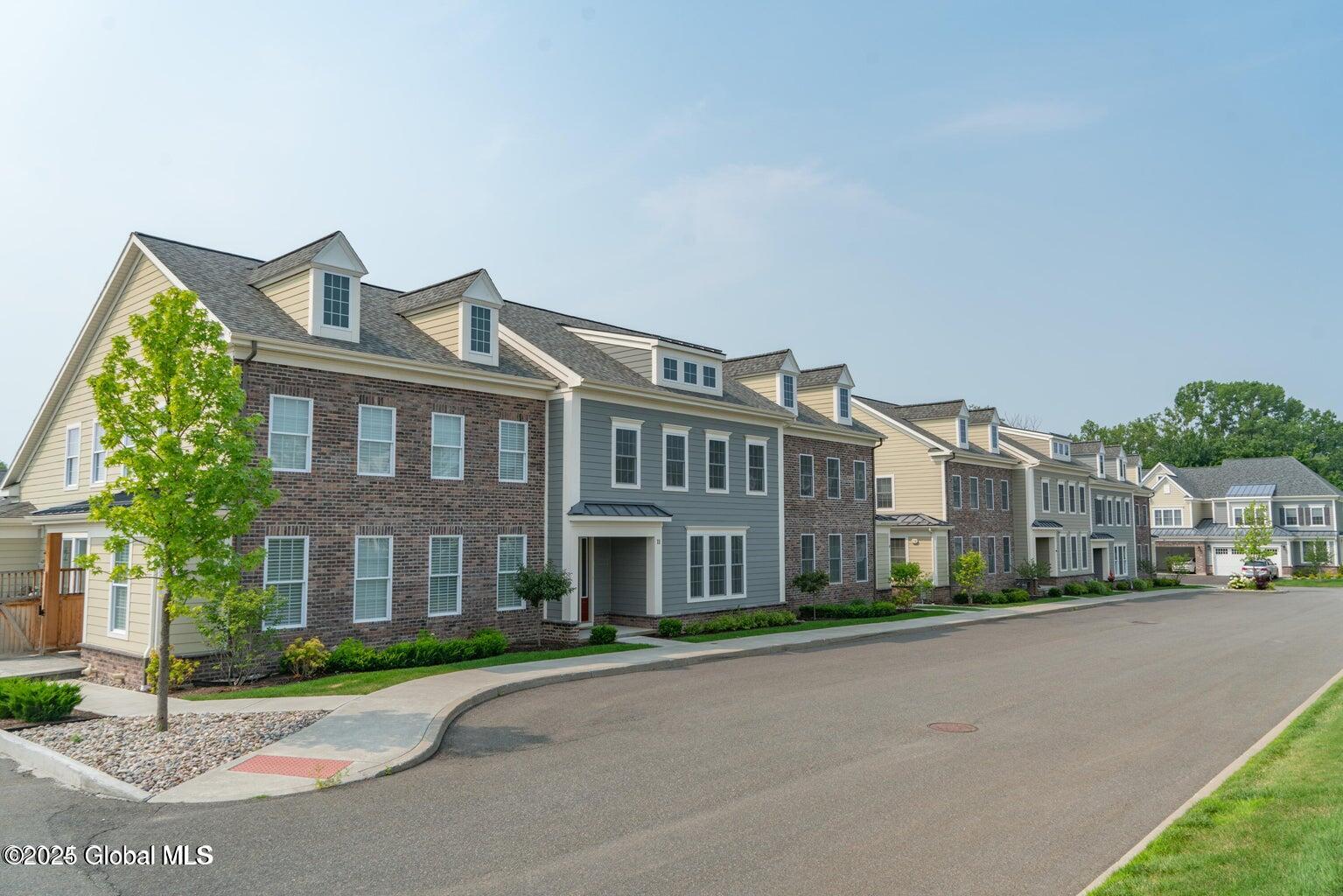 71 Cambridge Way Latham NY 12110