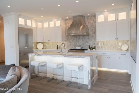 71 Cambridge Way Latham NY 12110