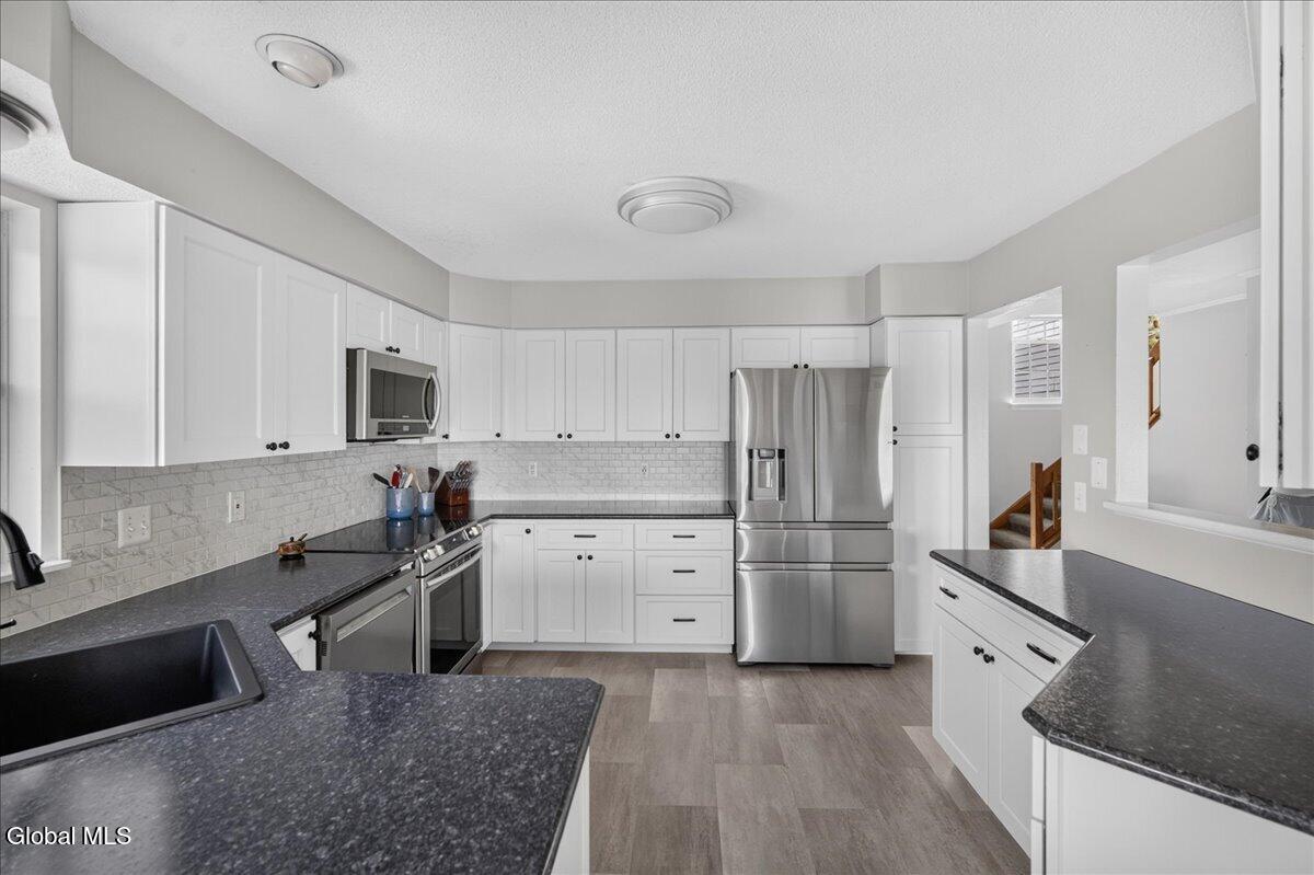 3 Highpointe Drive Troy NY 12182