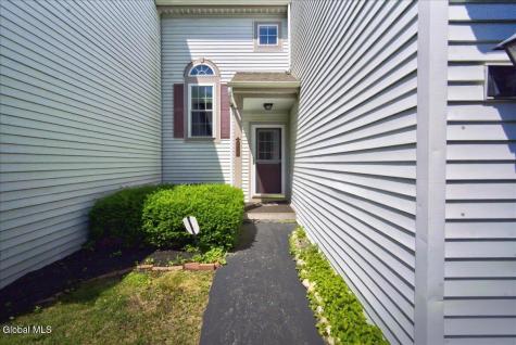3 Highpointe Drive Troy NY 12182