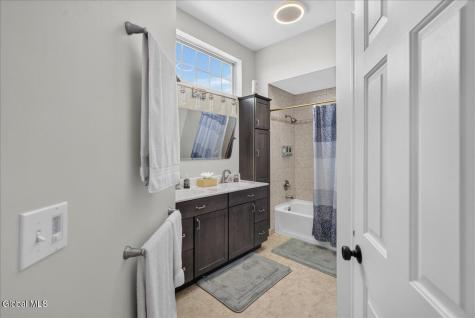 3 Highpointe Drive Troy NY 12182