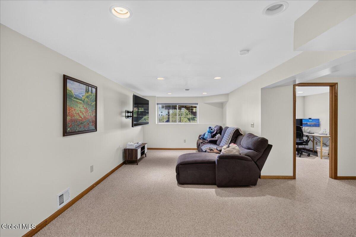 3 Highpointe Drive Troy NY 12182
