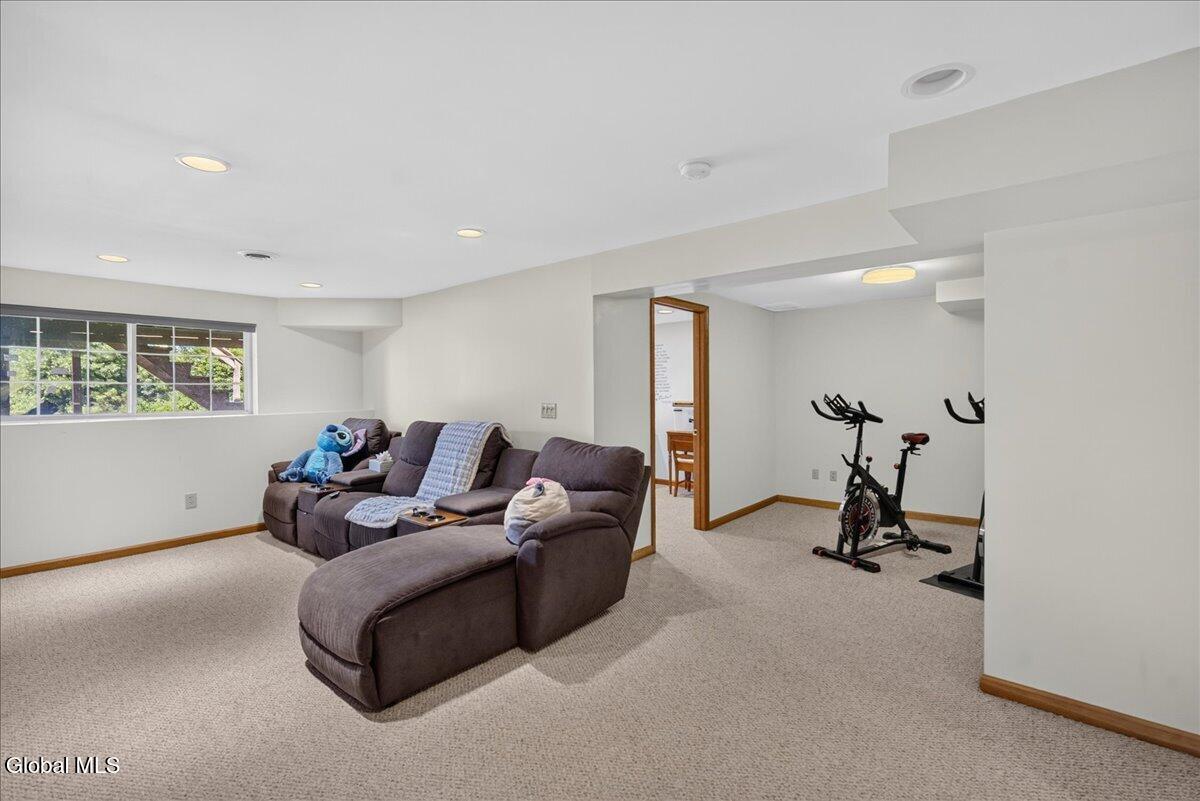 3 Highpointe Drive Troy NY 12182