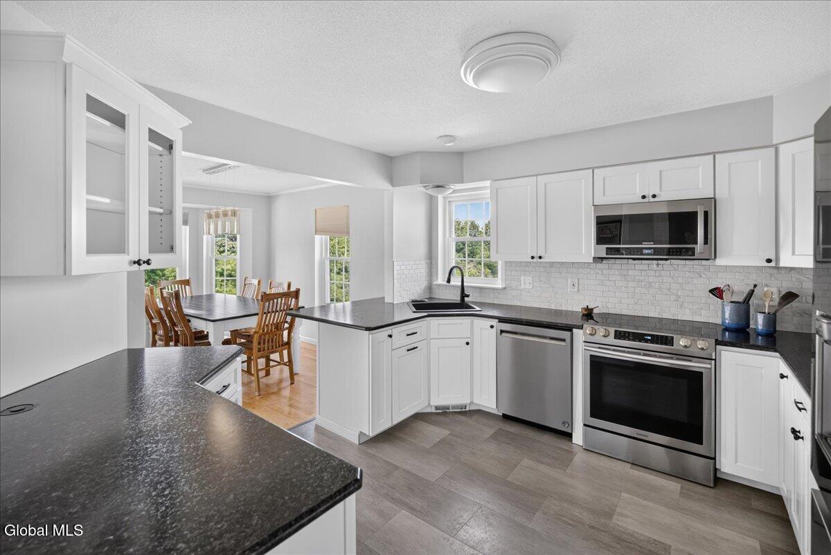 3 Highpointe Drive Troy NY 12182