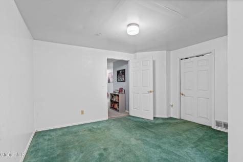 4501 S Foxwood Drive Clifton Park NY 12065